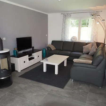 Traeumen Unter Reet By Interhome