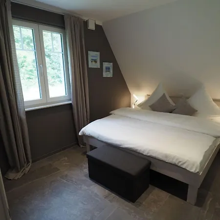 Traeumen Unter Reet By Interhome Rerik